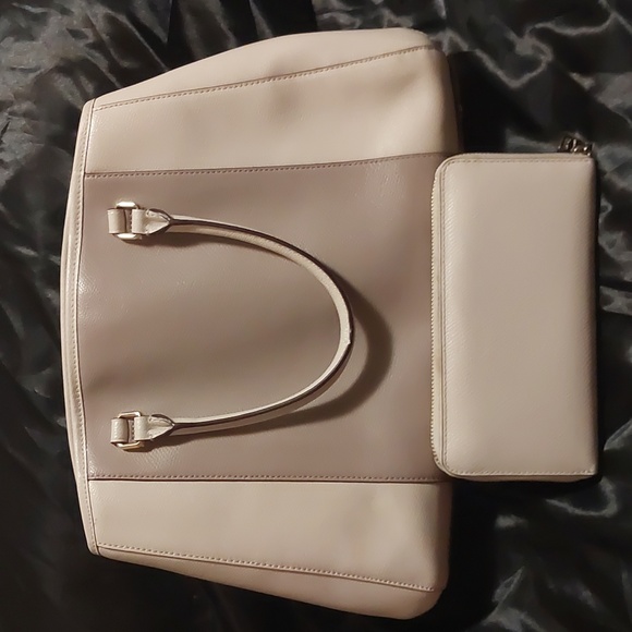 Coach Cream Tote Bag and Wallet Set - Picture 6 of 9